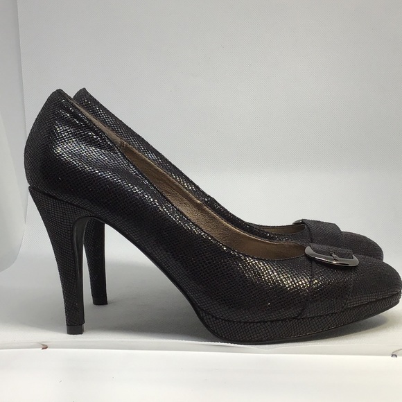 Moda Black textured platform pumps 9M - Picture 2 of 5